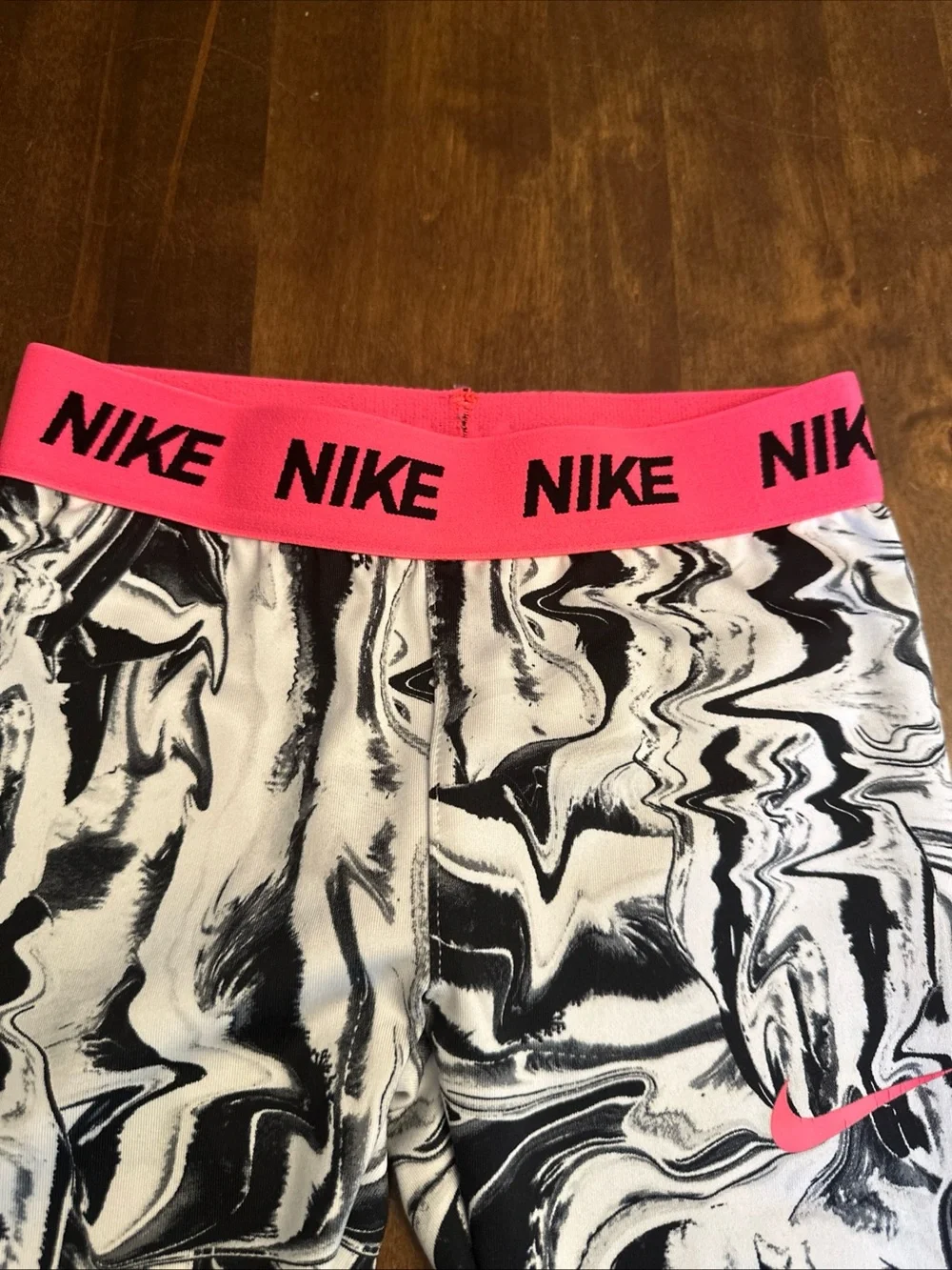 Nike girls black and white marble print leggings size 6 dance poms cheer